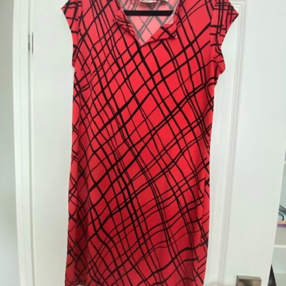RED DRESS - Picture 1 of 2